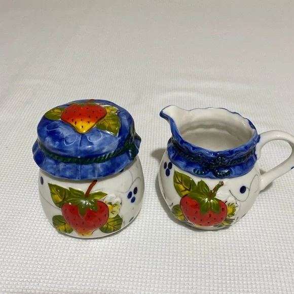 Vintage Strawberry Creamer, Sugar Bowl w/ Lid and Tray Set - Picture 4 of 10
